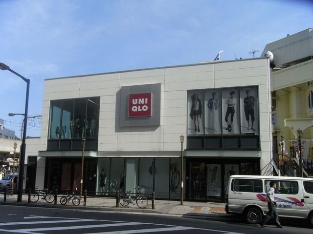 ショッピングセンター　ユニクロ上大岡店（ショッピングセンター）まで691m