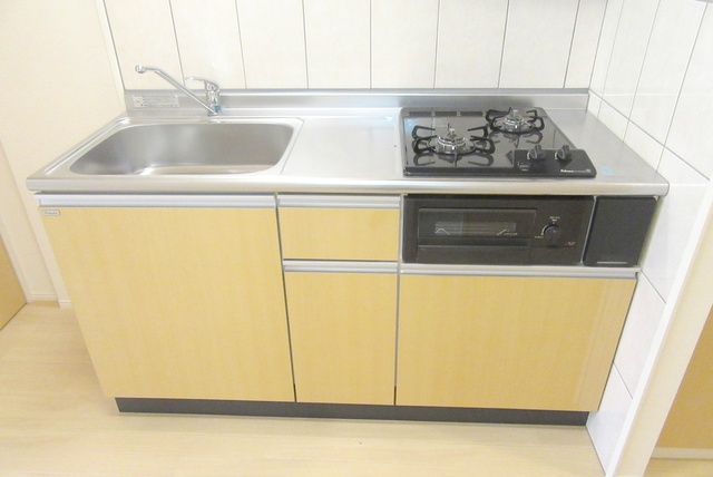 キッチン　2口コンログリル付きの綺麗なキッチンです♪
