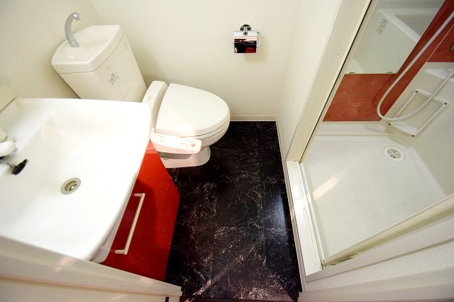 トイレ　ウォシュレット完備＊号室によってカラー配色違います