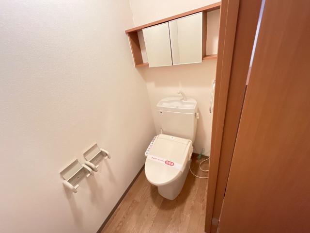 トイレ　シャワー付トイレ