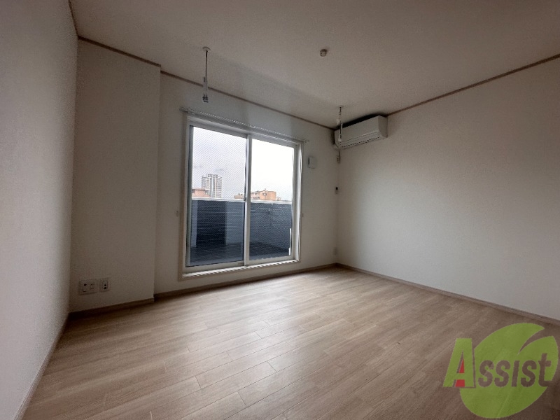 居室・リビング　８．６帖のリビングです、南向きなので光が差し込みます。