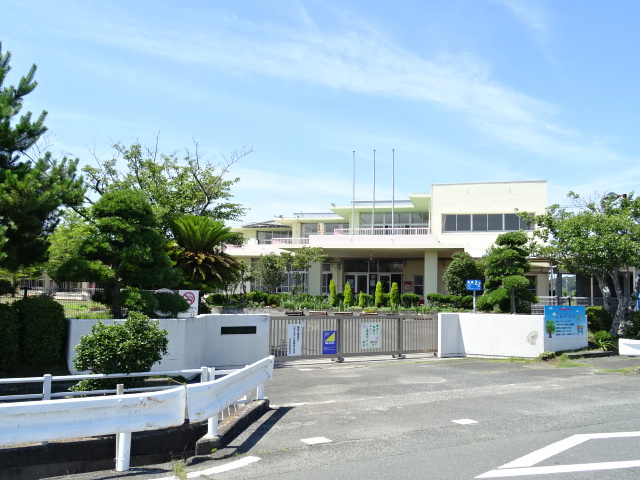 幼稚園・保育園　雄踏幼稚園（幼稚園・保育園）まで955m