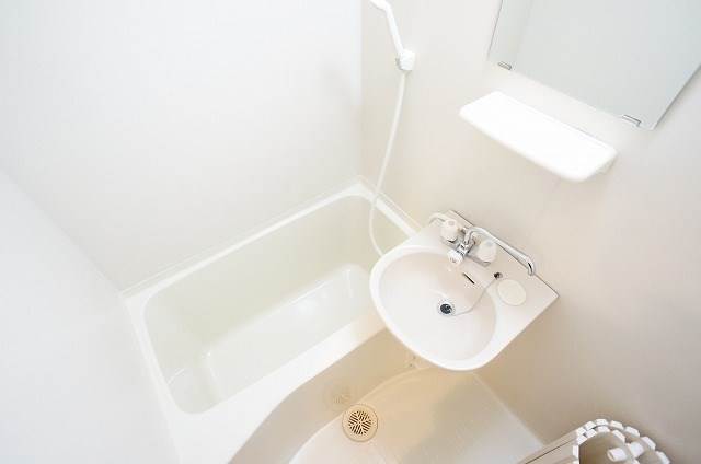 バス・シャワールーム　同型イメージ