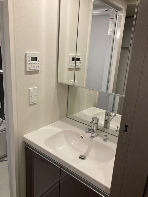 洗面設備　※写真は同タイプ住戸です。