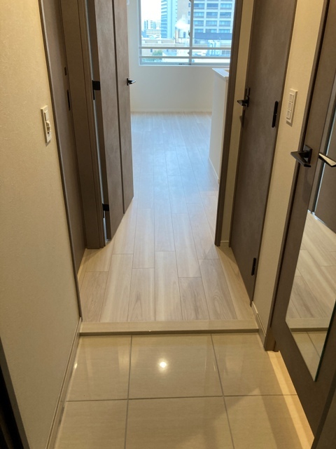 玄関　※写真は同タイプ住戸です。