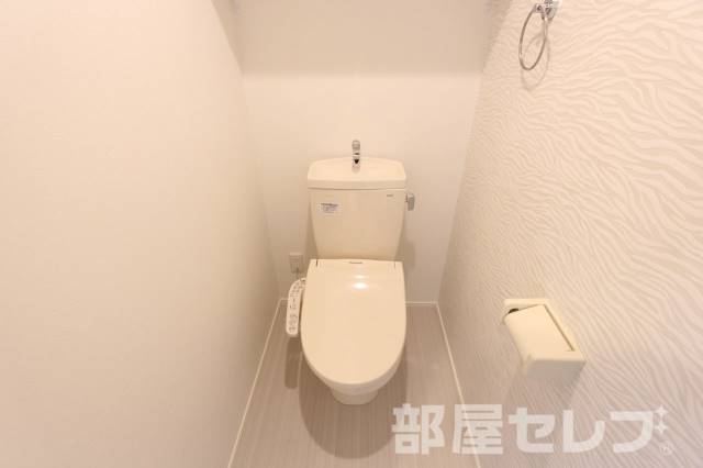 トイレ　※３０２号室の写真を流用しています。