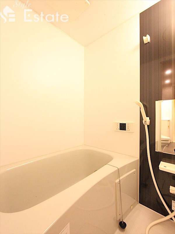 バス・シャワールーム　バスルーム