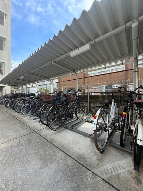 その他共有部分　屋根付き駐輪場が嬉しいです♪♪
