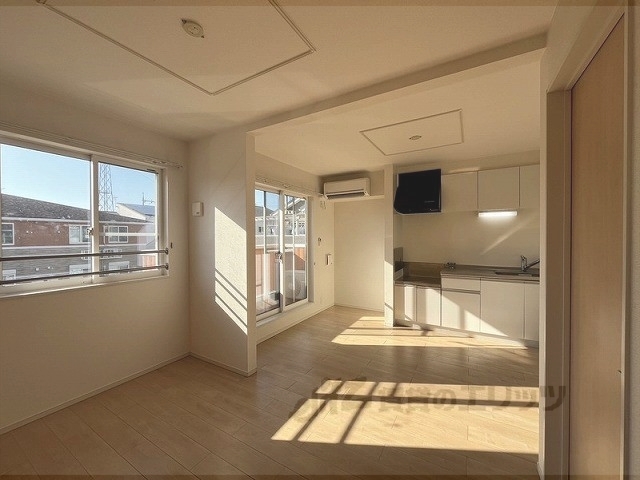 居室・リビング　リビング