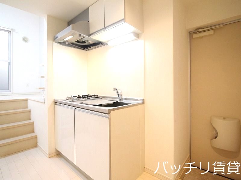 キッチン　同型タイプの為、現状を優先致します。