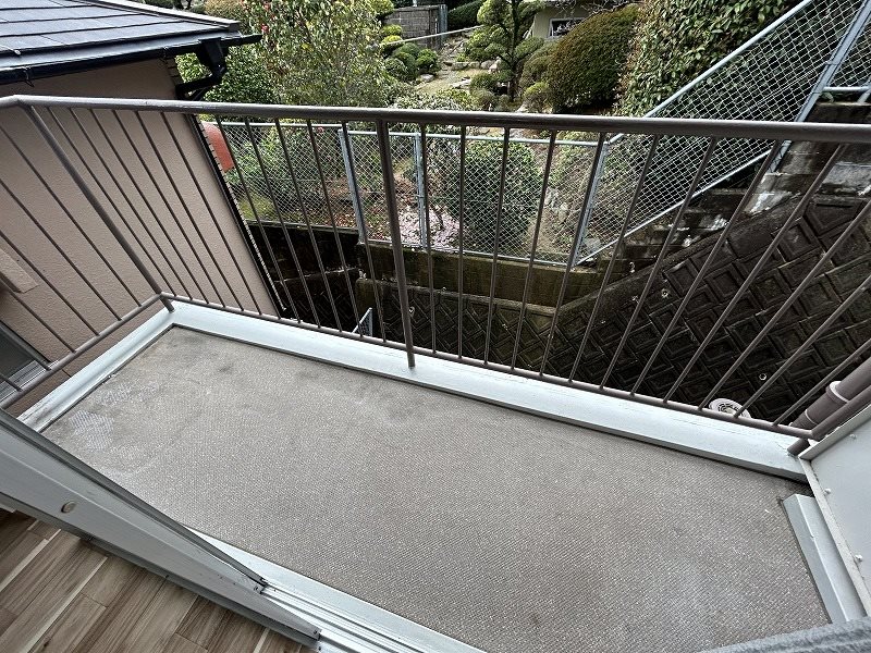 バルコニー　居住中の為別部屋写真使用