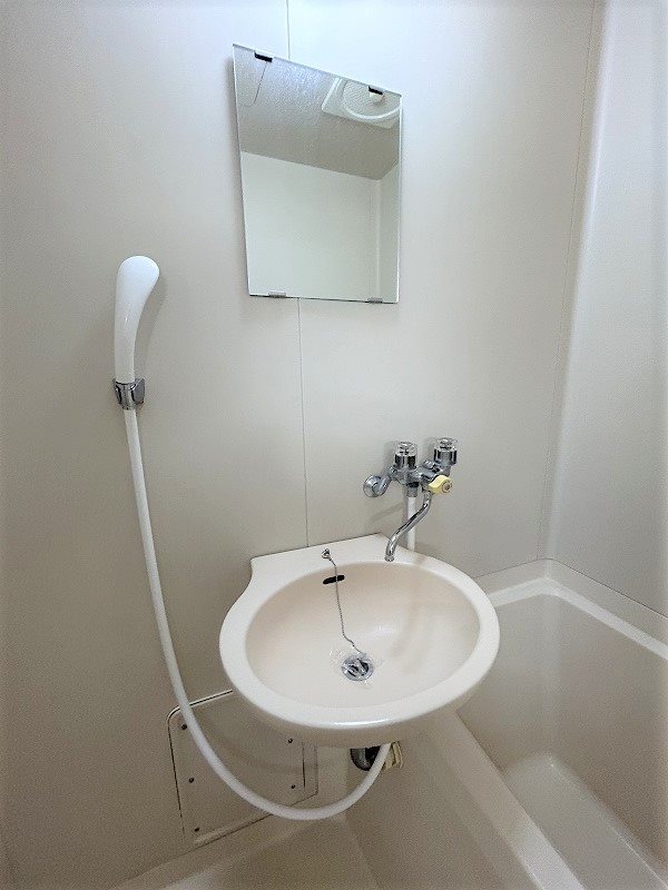 洗面設備　居住中の為別部屋写真使用