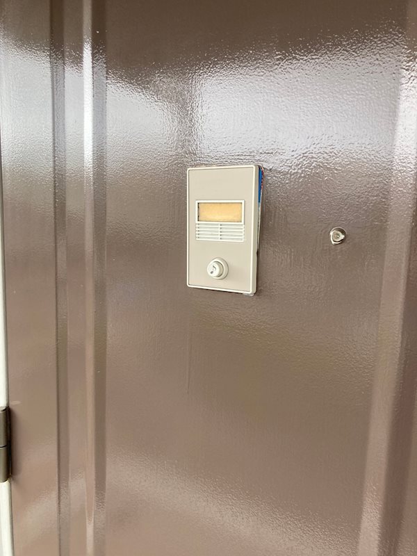 セキュリティ　居住中の為別部屋写真使用