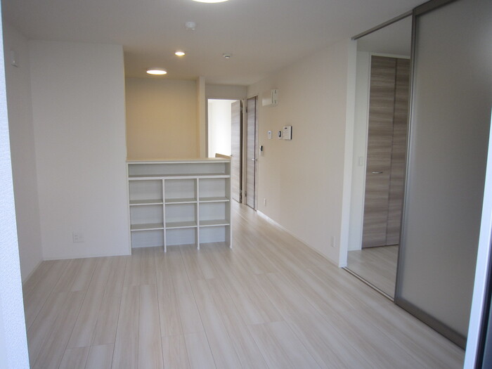 居室・リビング　こちらのリビングで趣味の時間をお楽しみください