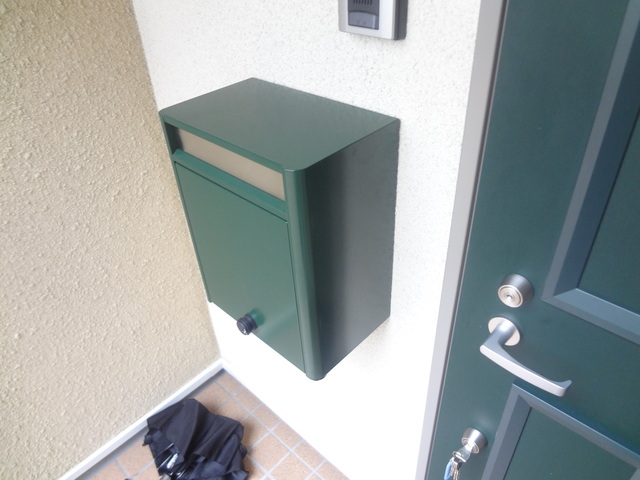 玄関　同タイプのお部屋の写真です。