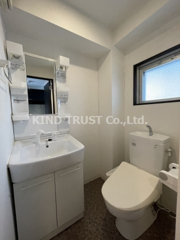 洗面設備　脱衣スペースもあります