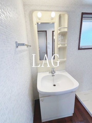 洗面設備　洗面台です。