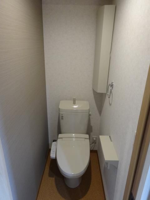 トイレ　※写真は他号室です