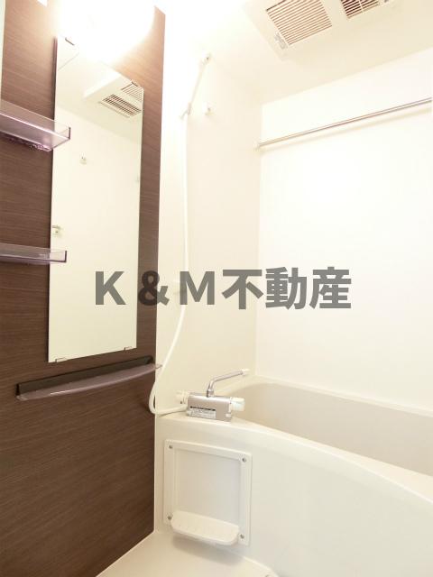 バス・シャワールーム　お風呂で日々の疲れを落としましょう