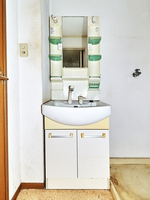 洗面設備　洗髪洗面化粧台