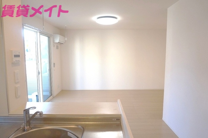 居室・リビング　同型反転タイプ