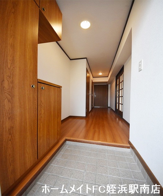 玄関　★玄関回りも広々スッキリ！！★参考写真