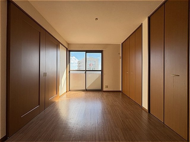 居室・リビング　南洋室