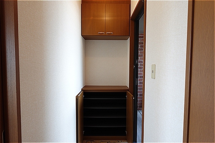 収納　シューズボックス