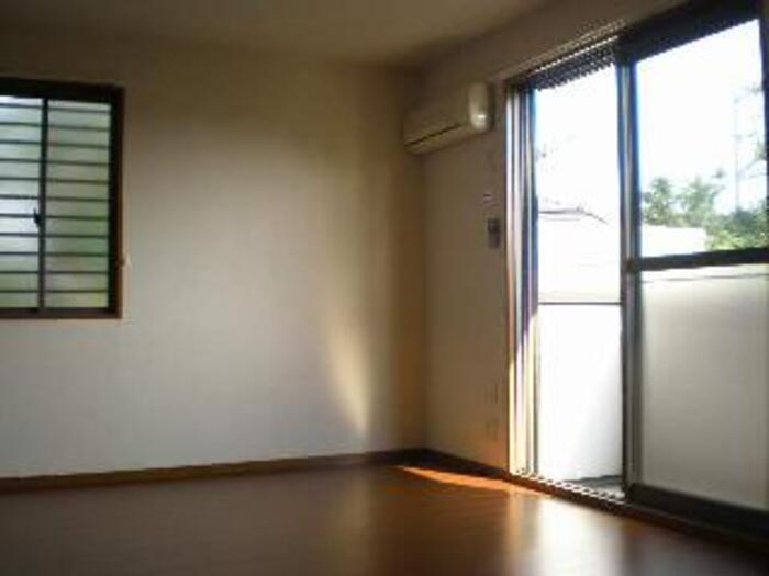 居室・リビング　陽射しの良い