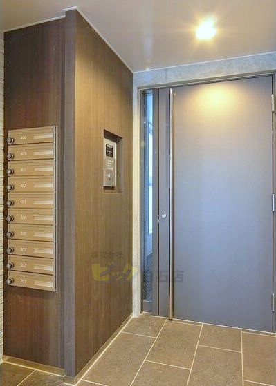 エントランス　人気のオートロック付きマンションです♪