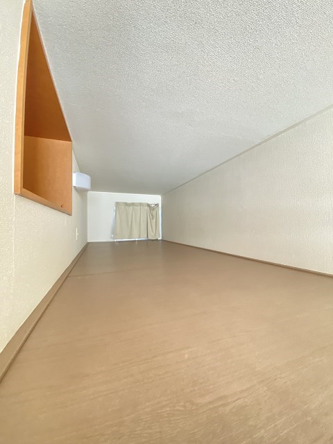 その他部屋・スペース　広くて明るい寝室
