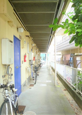 エントランス　清潔なエントランスです
