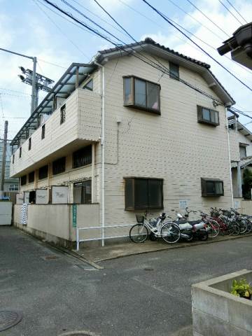 建物外観　敷金礼金不要。