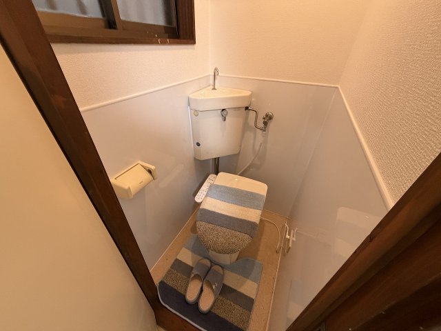 トイレ　清潔感のあるトイレです