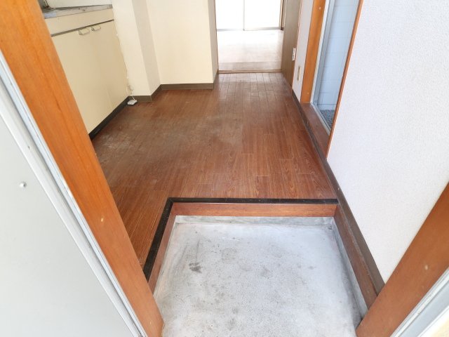 玄関　同物件同タイプ
