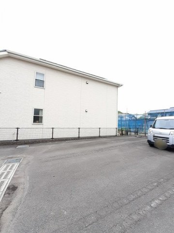 駐車場　駐車場に車を止められます
