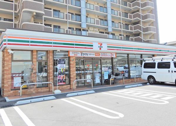 コンビニ　セブンイレブン小倉日明４丁目店（コンビニ）まで170m