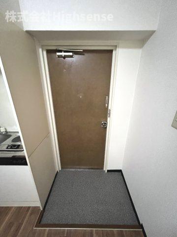 玄関　収納もある玄関です
