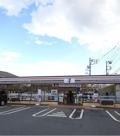 コンビニ　セブンイレブン（コンビニ）まで220m