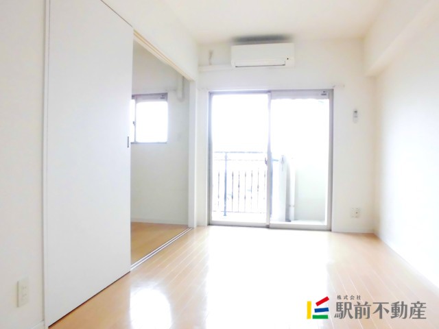 居室・リビング　日当たり良好です♪