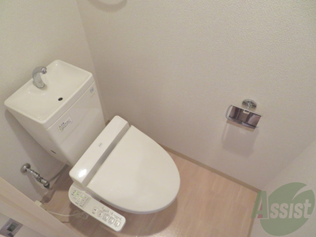 トイレ　こちらはトイレです。清潔感があり、安心して使用できます。