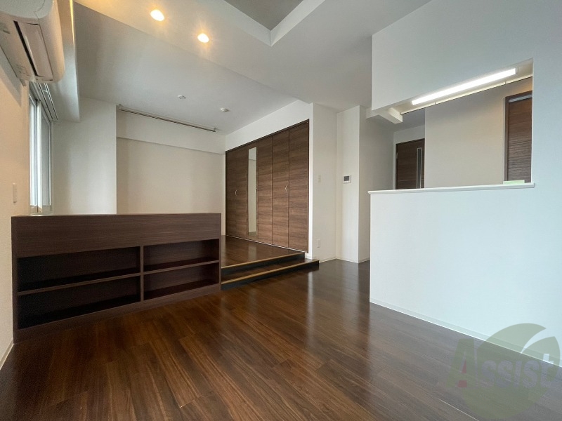 居室・リビング　広くてキレイなお部屋が広がっていて、充実した生活が送れそう。