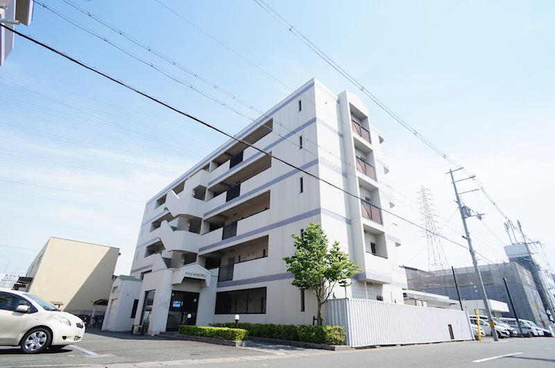 建物外観　鉄筋コンクリート造で防音対策OK