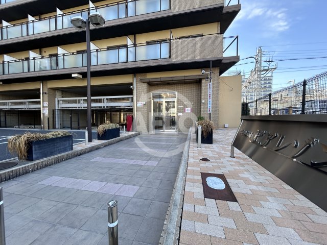 エントランス　STUDENTピアレゾン　エントランス