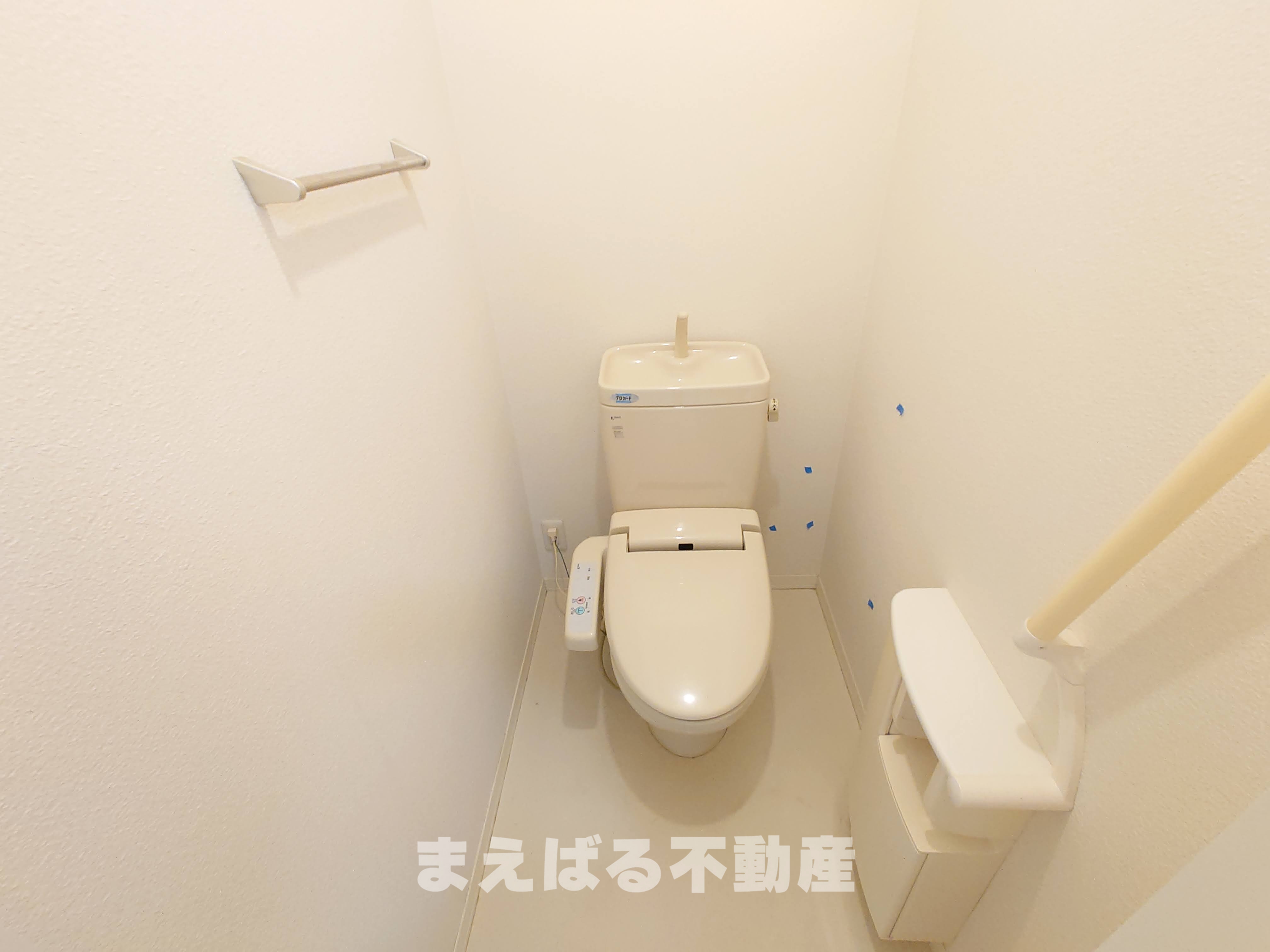 トイレ　温水洗浄便座