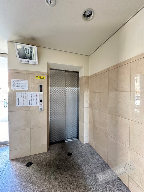 その他共有部分　オートロック付きエレベーター♪