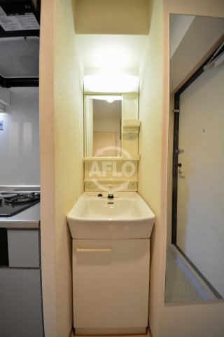 洗面設備　オリエンタル上町　洗面脱衣所