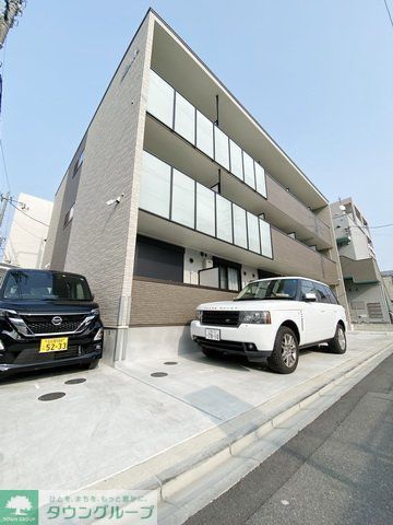 建物外観　駐車場