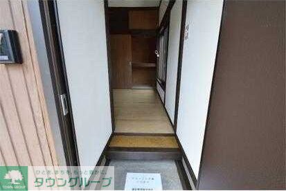 玄関　★お部屋探しは株式会社タウンハウジング東京まで★