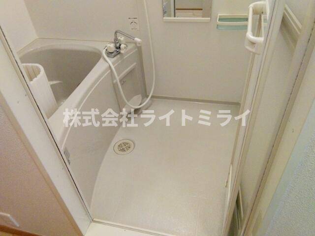 バス・シャワールーム　?